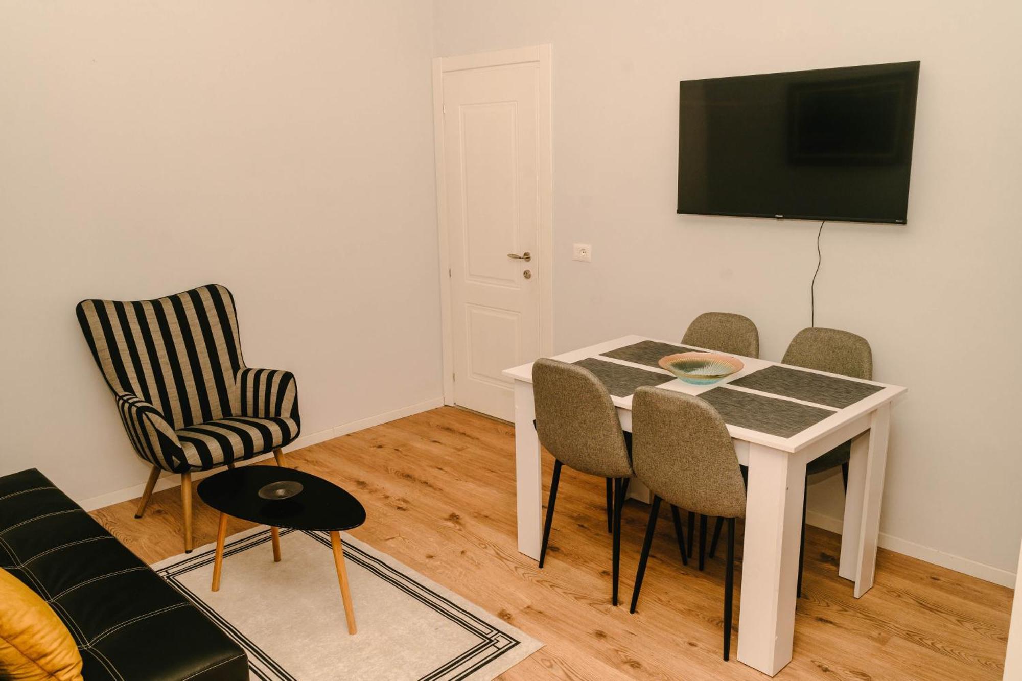 Studio Flat In Heart Of Tiran Dış mekan fotoğraf