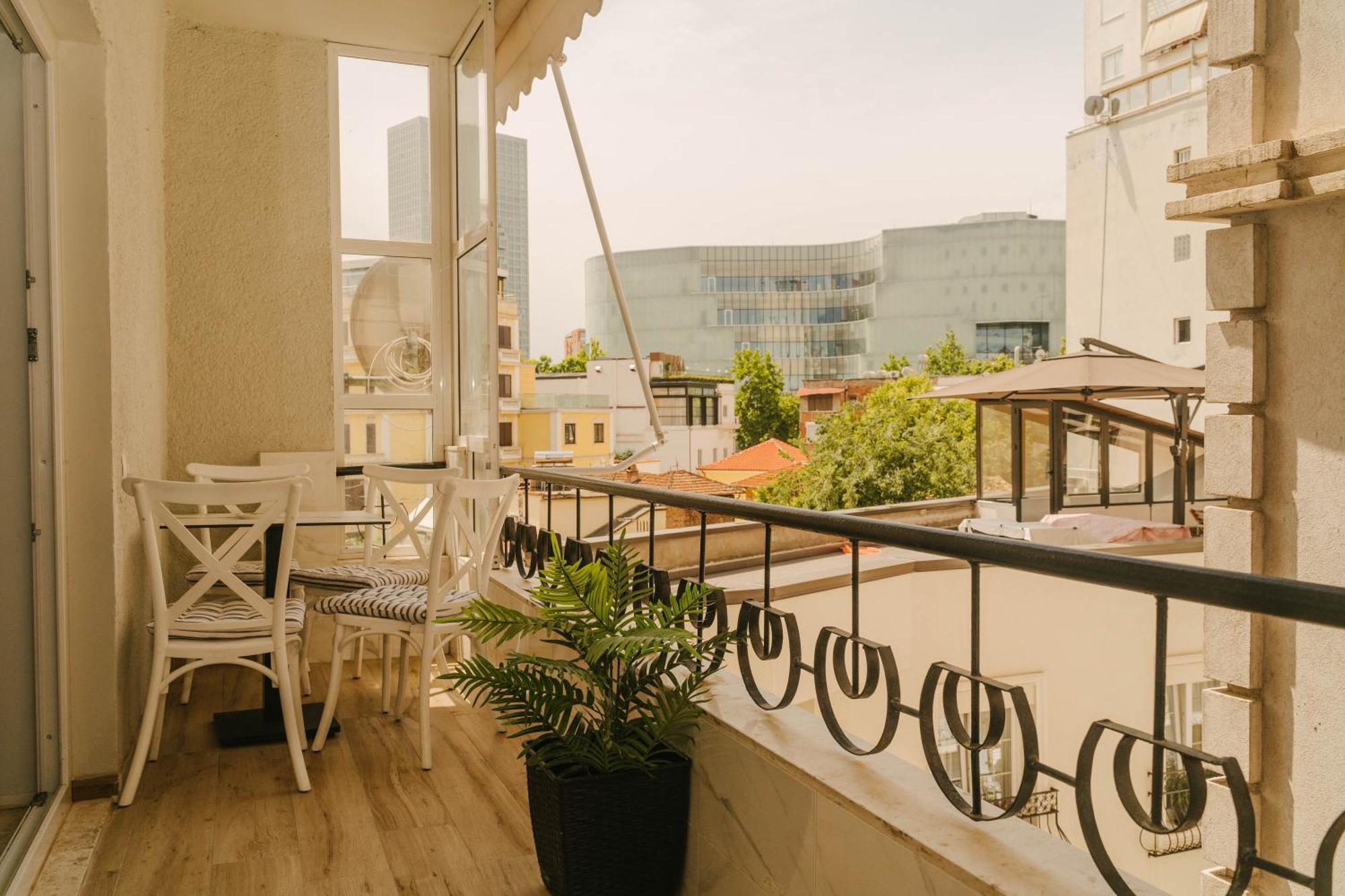 Studio Flat In Heart Of Tiran Dış mekan fotoğraf