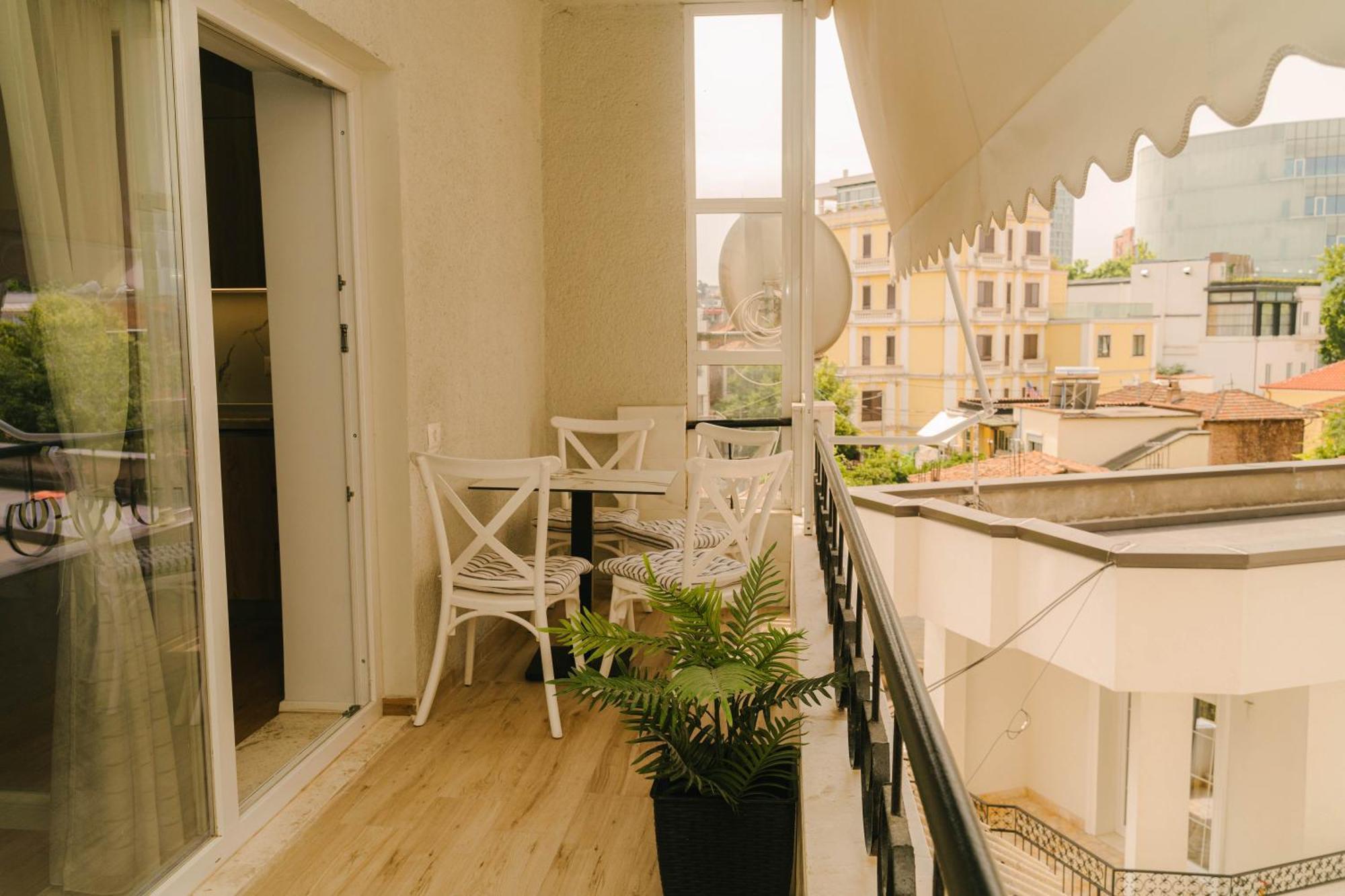 Studio Flat In Heart Of Tiran Dış mekan fotoğraf